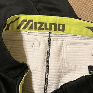 Women’s Mizuno softball pants